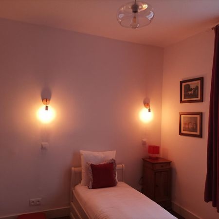 Le Relais Des Roses- Chambres D'Hotes Vatan Exteriör bild