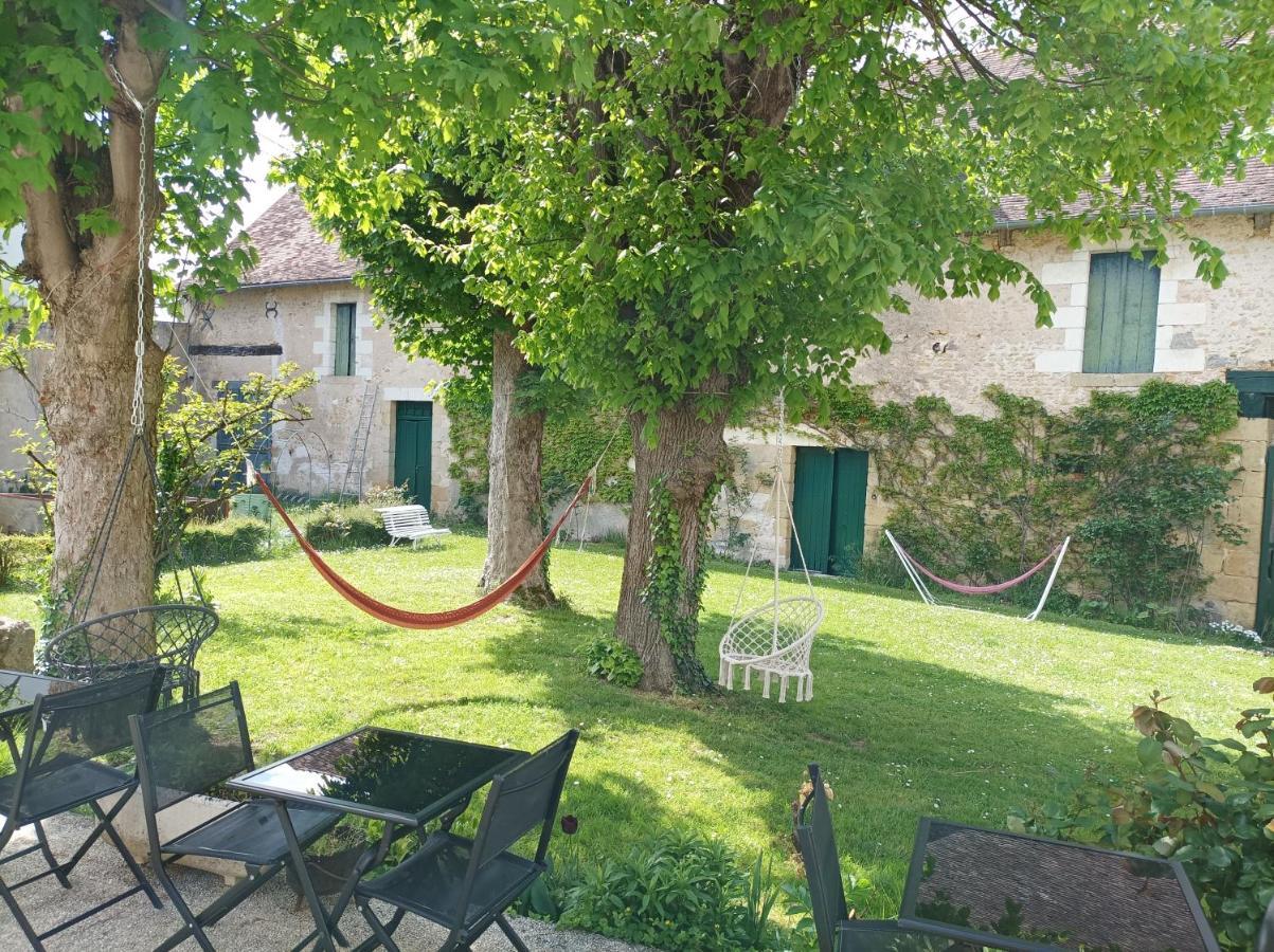 Le Relais Des Roses- Chambres D'Hotes Vatan Exteriör bild